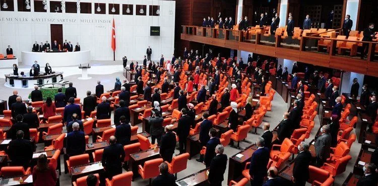 Şirketlere yönelik düzenlemeler içeren kanun teklifi kabul edildi