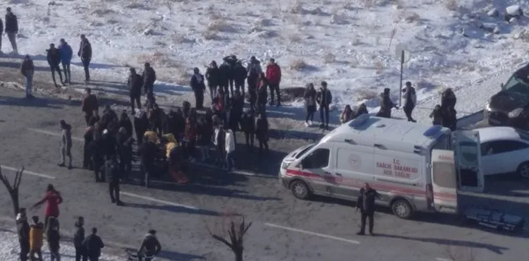 Karne almaya giden öğrenciye otomobil çarptı