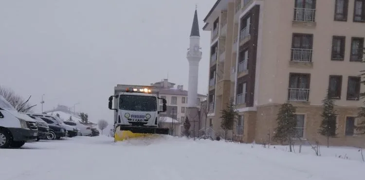 ACİLİYET OLMADIĞI SÜRECE LÜTFEN EVLERİNİZDEN ÇIKMAYIN
