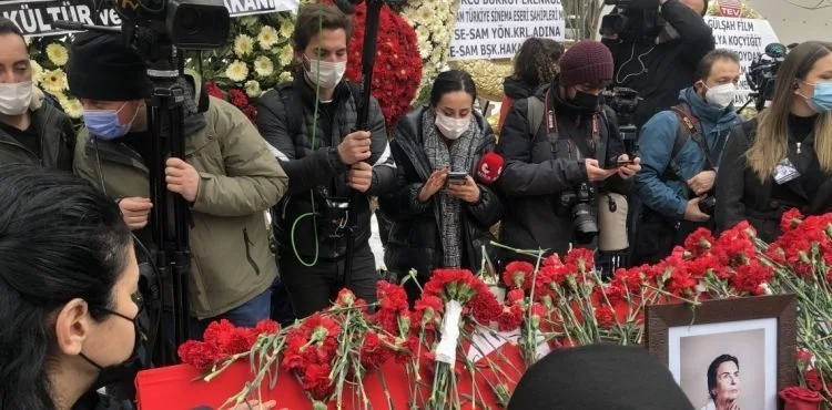 Usta isim Fatma Girik son yolculuğuna uğurlandı