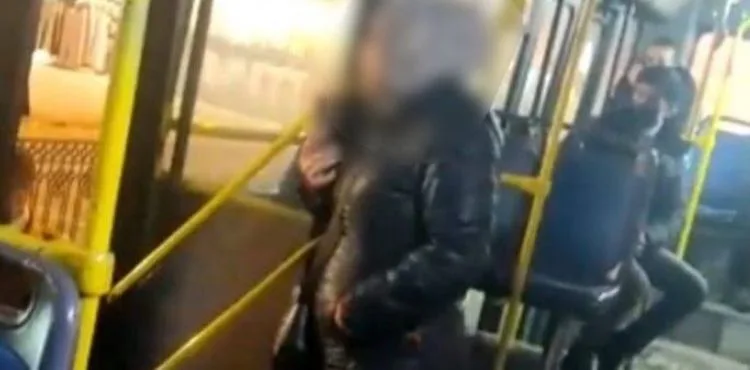 Otobüste maske takmayan kadın ortalığı birbirine kattı