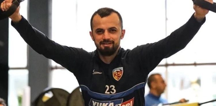 Kayserispor kaptanı İlhan Parlak: "Hedefimiz ilk 10 içinde olmak"