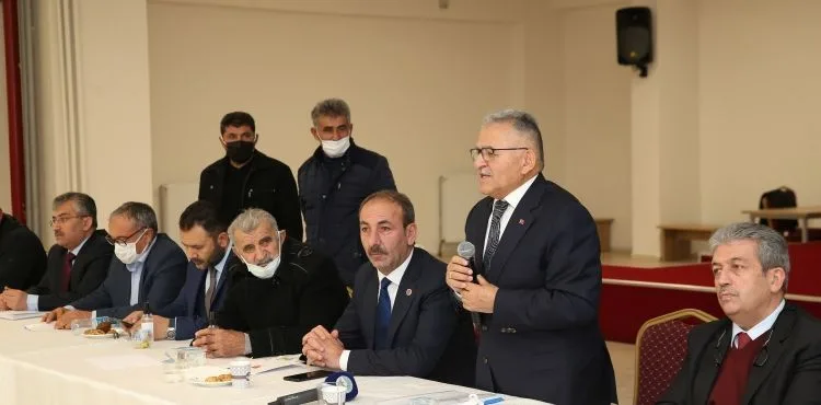 BAŞKAN BÜYÜKKILIÇ’A TOMARZA BELEDİYE BAŞKANI ŞAHİN’DEN PANKARTLI TEŞEKKÜR
