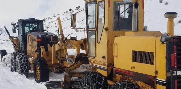 BÜYÜKŞEHİR, KENTİN EN DOĞUSUNDA KARLA MÜCADELEYE DEVAM EDİYOR
