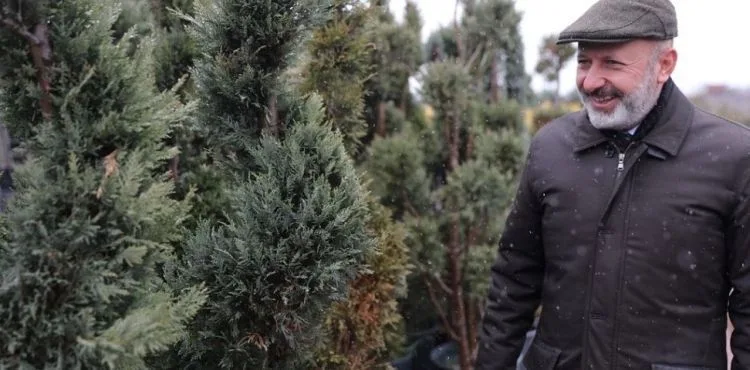 BAŞKAN ÇOLAKBAYRAKDAR, “ÇOCUKLAR İÇİN YENİ YAPILAN BÜTÜN PARKLARDA TOPRAK ALAN YAPIYORUZ”