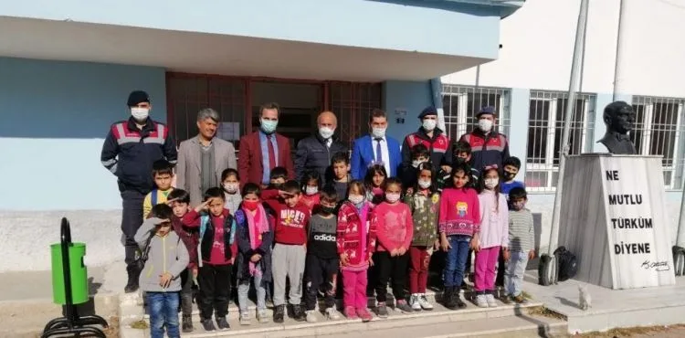 Jandarmadan servis araçları denetimi