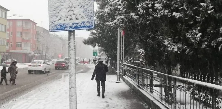 Kayseri beyaza büründü