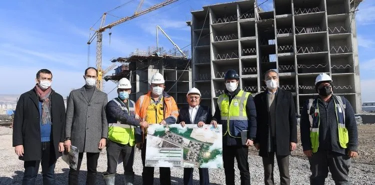 BÜYÜKKILIÇ: “ORUÇREİS KENTSEL DÖNÜŞÜM PROJEMİZDE KURALAR ÇEKİLİYOR”