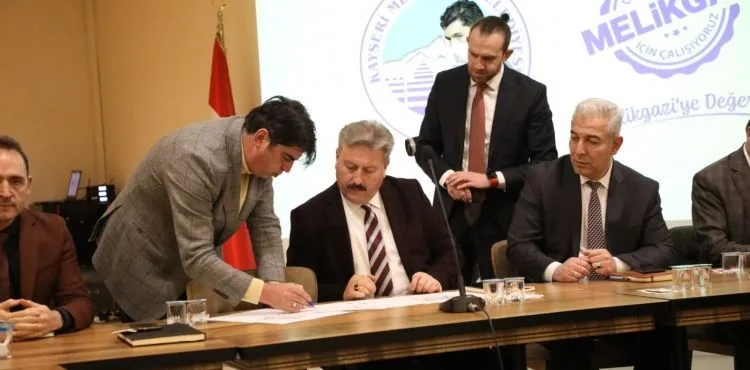 “MELİKGAZİ’DE 2022 YILI ÇALIŞMALARI MASAYA YATIRILDI”