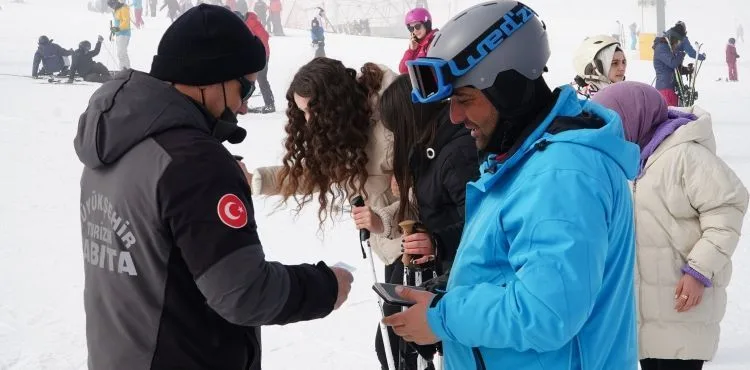 BÜYÜKŞEHİR’İN TURİZM ZABITASI, ERCİYES’TE GÖREVDE