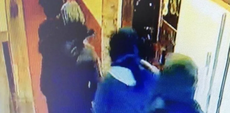 Kadın hırsızlık çetesi binadan eli boş döndü