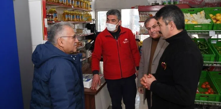 BAŞKAN BÜYÜKKILIÇ, HACILAR ESNAFI VE HALKI İLE BULUŞTU