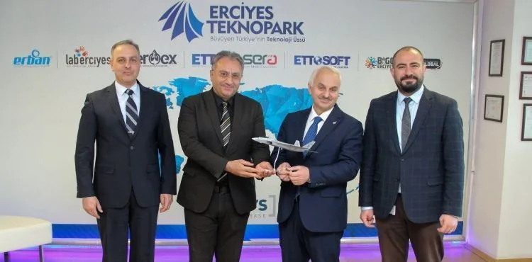 TUSAŞ GENEL MÜDÜRÜ KOTİL, ERCİYES TEKNOPARK’I ZİYARET ETTİ