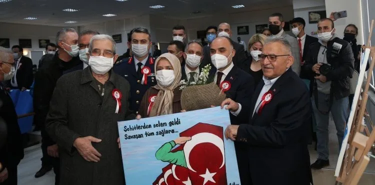 BAŞKAN BÜYÜKKILIÇ, İSTİKLAL MARŞI'NIN KABULUNÜN 101. YILDÖNÜMÜNÜ LİSE ÖĞRENCİLERİYLE KUTLADI