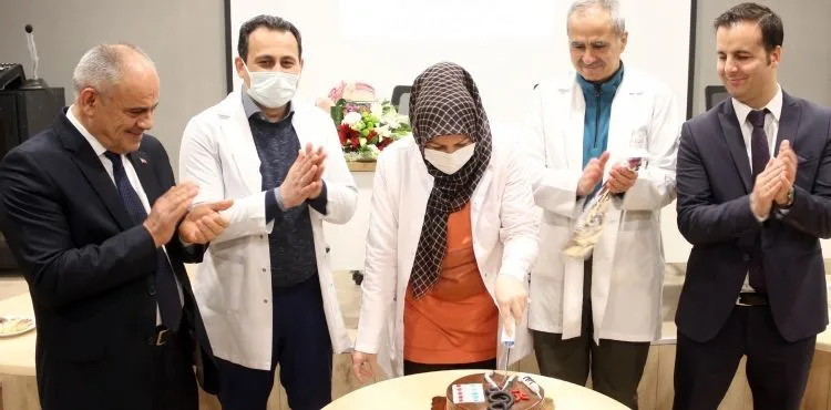 YAHYALI’DA SAĞLIK ÇALIŞANLARININ TIP BAYRAMI KUTLANDI