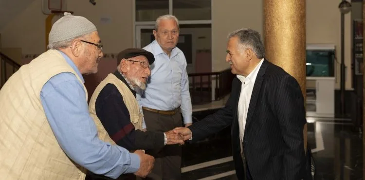 BÜYÜKKILIÇ: “YAŞLILARIMIZ SADECE SAYGI DEĞİL, SEVGİYE DE LAYIKTIR”