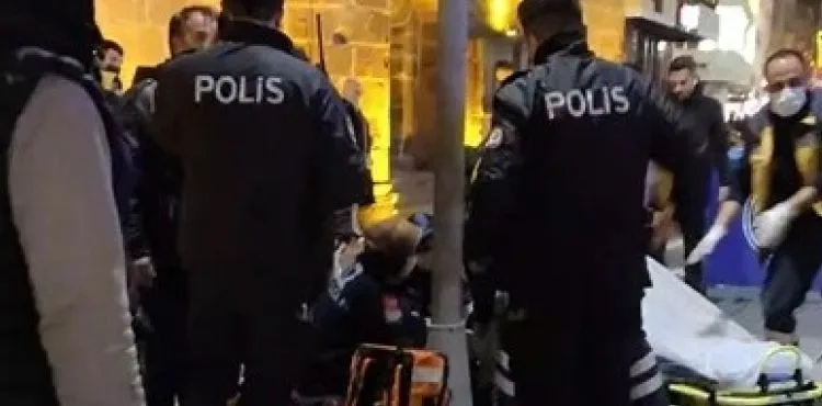 2 kişiyi bıçaklayıp kaçan şahıs yakalandı