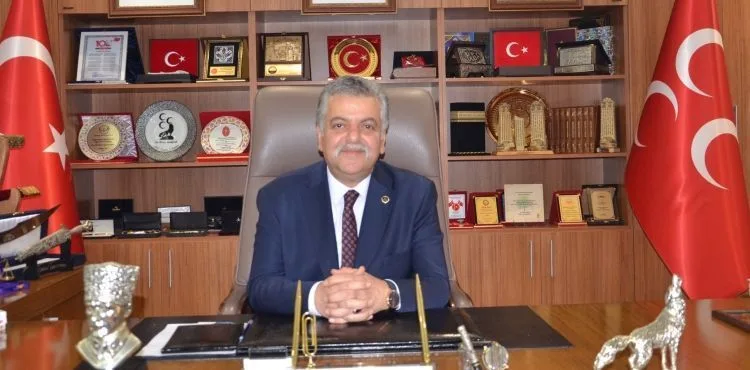 MHP Kayseri İl Başkanlığı sosyal medya üzerinden yaptığı paylaşım ile Akşener’in toplantısını böyle değerlendirdi.