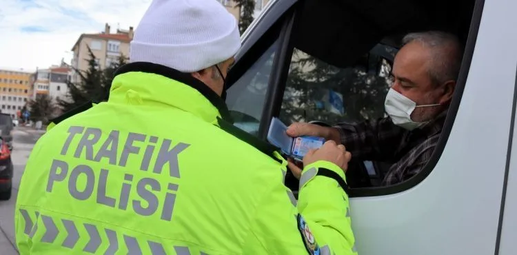 Sürücü belgelerinin değişiminde son tarih 31 Aralık