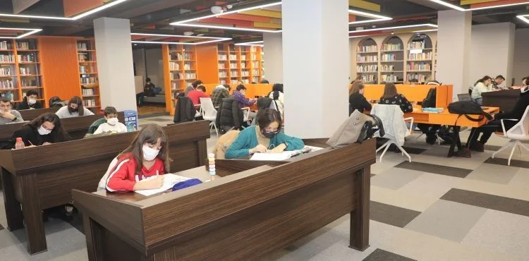 TALAS’IN KÜTÜPHANELERİ ÖĞRENCİLERİN GÖZDESİ