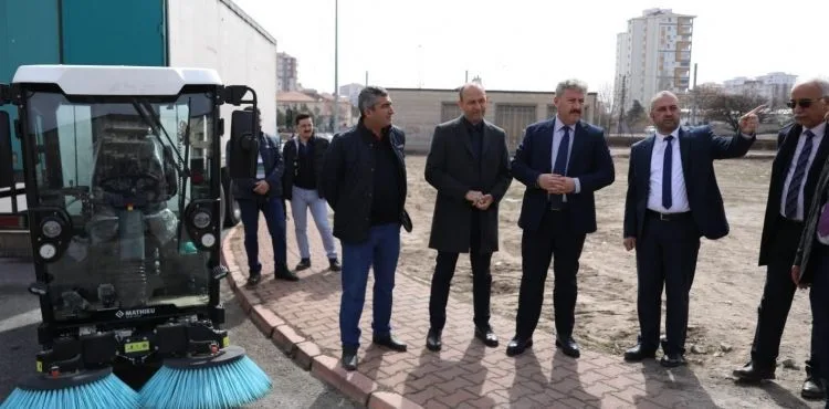 OSMAN KAVUNCU VE ESENTEPE MAHALLESİ’NDE İLKBAHAR TEMİZLİĞİ BAŞLADI