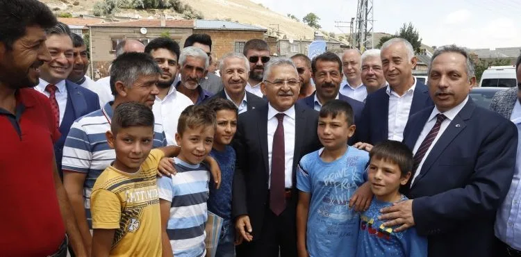 BÜYÜKKILIÇ’TAN 16 İLÇEYE 3 YILDA 200 KEZ DOLU DOLU ZİYARET