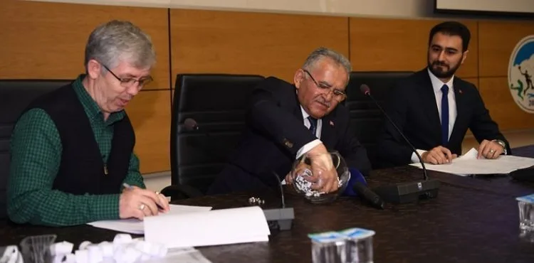 BAŞKAN BÜYÜKKILIÇ, NOTER HUZURUNDA PERSONEL ALIM KURA TÖRENİ’NE KATILDI
