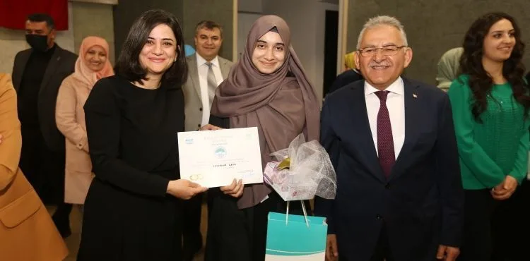 BAŞKAN BÜYÜKKILIÇ, MUTLU EVLİLİK AKADEMİSİ SERTİFİKA TÖRENİ’NE KATILDI