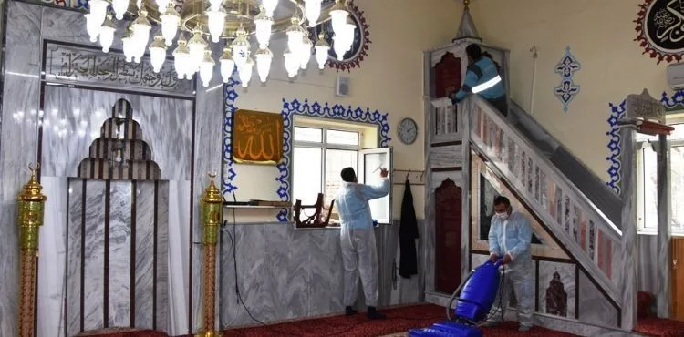 KOCASİNAN’DA CAMİLER, RAMAZAN AYINDA DA GÜL KOKUYOR