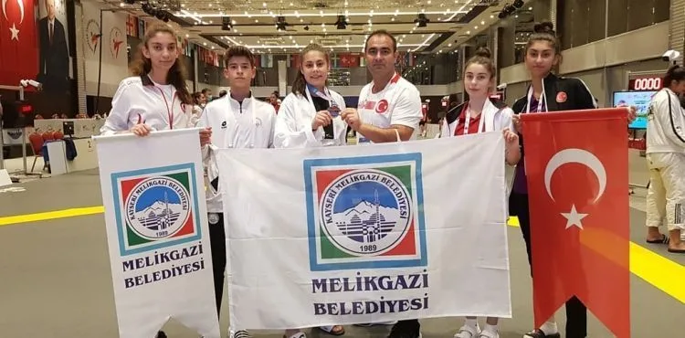 MELİKGAZİ'NİN SPORCUSU FRANSA'YA OLİMPİYATLARINDA YARIŞACAK