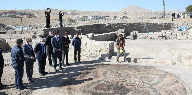 BÜYÜKKILIÇ, TARİH KOKAN ŞEHRİN TURİZM POTANSİYELİNİ ARTIRMAYA DEVAM EDİYOR