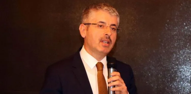 Çopuroğlu: “Vekillerimiz hür iradesiyle çıkıp istediğini söyleyebilir”