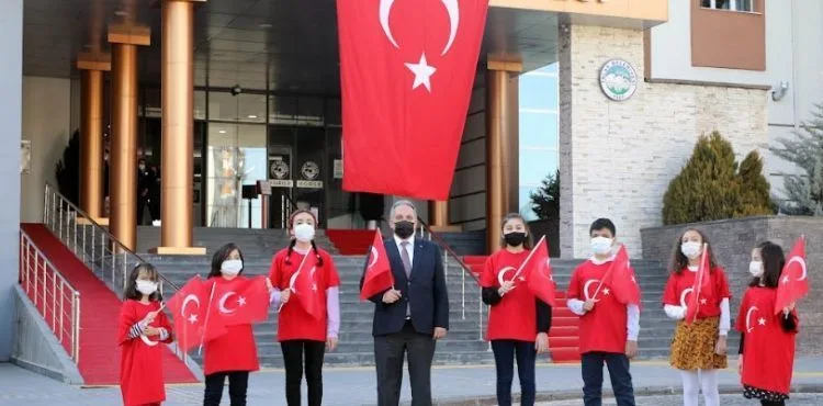 BAŞKAN YALÇIN’DAN 23 NİSAN MESAJI