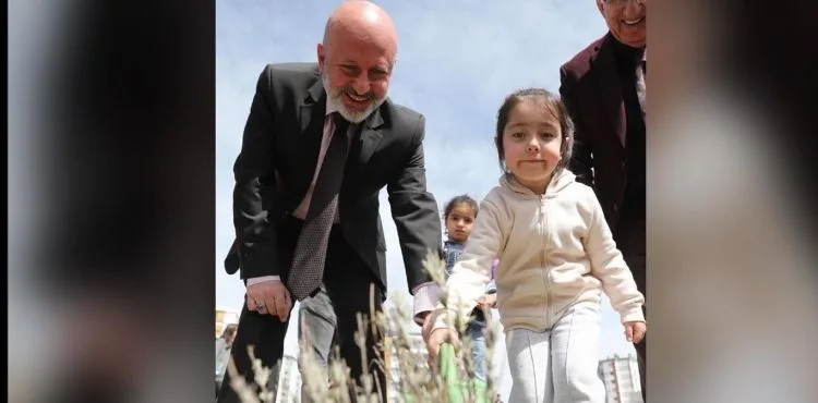 ‘LAVANTA BAHÇESİ’ -KOCASİNAN BELEDİYESİ, KAYSERİ’YE LAVANTA BAHÇESİ KAZANDIRIYOR -KOCASİNAN, LAVANTA BAHÇESİNE DÖNÜŞÜYOR