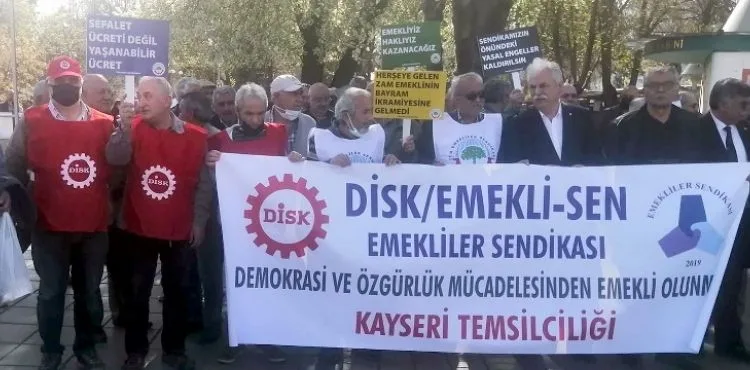 DİSK EMEKLİ-SEN BASIN AÇIKLAMASI