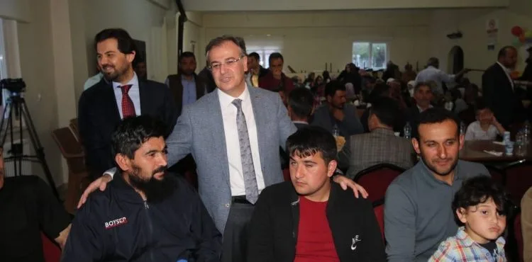 BAŞKAN ÖZDOĞAN HÜRMETÇİ MAHALLE HALKIYLA İFTARDA BULUŞTU