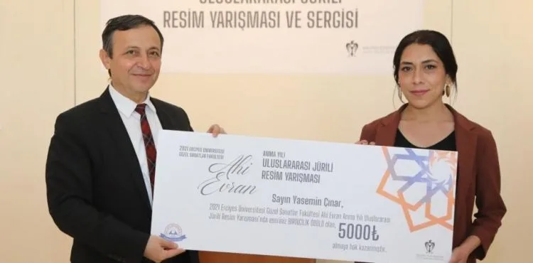 ERÜ’de “Ahi Evran Anma Yılı Uluslararası Jürili Resim Yarışması” ödülleri sahiplerine verildi