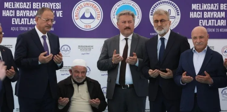 ERCİYES ÜNİVERSİTESİ’NİN İKİNCİ CAMİSİ OLAN 'HACI BAYRAM SANIK VE EVLATLARI CAMİ’ İBADETE AÇILDI