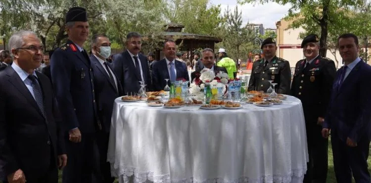 Kayseri’de protokol bayramlaştı