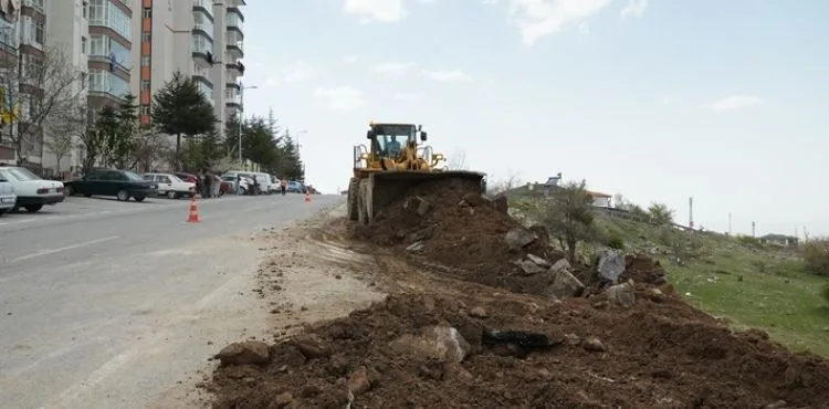 Başkan Dr. Palancıoğlu "Kıranardı Mahallemize yaya yolu ve otopark hayırlı olsun’’