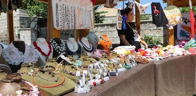 ‘MAHARETLİ ELLER’ KALDIĞI YERDEN DEVAM