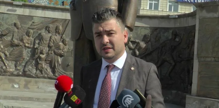 Uğur Nuri Akın: "Artık eczacıların ve eczanelerin hakkı teslim edilmelidir”