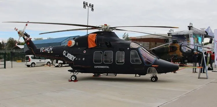 Yerli ve milli helikopter Gökbey'in 4'üncü prototipi ilk kez görüntülendi