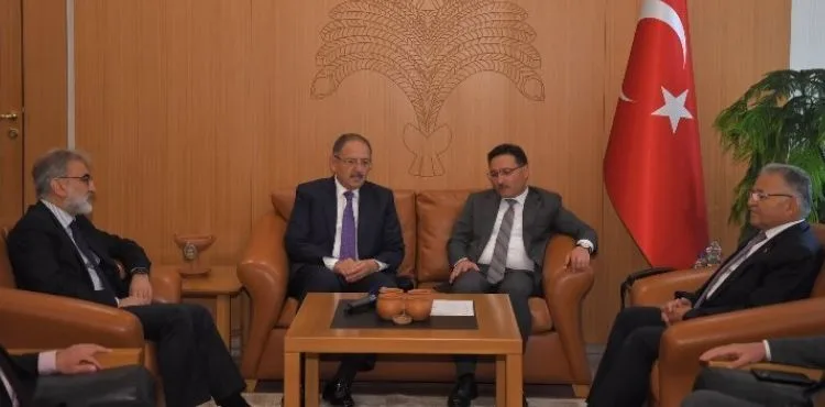 BÜYÜKKILIÇ’TAN ÖZHASEKİ İLE BİRLİKTE KAYSERİ VALİSİ ÇİÇEK’E “HAYIRLI OLSUN” ZİYARETİ