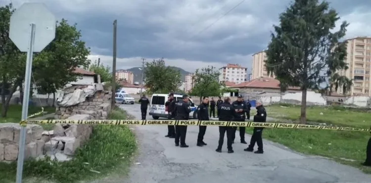 Halı saha maçında kan aktı