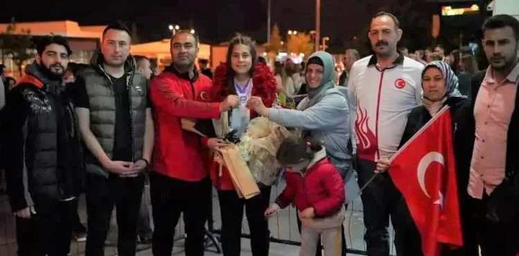 FRANSA’DA BİR OLİMPİYAT MADALYASI'DA MELİKGAZİ BELEDİYESPOR KULÜBÜNE