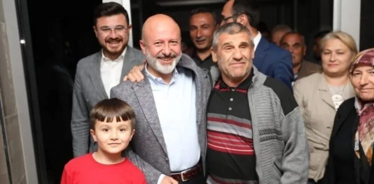 BAŞKAN ÇOLAKBAYRAKDAR, 50 YILLIK SORUNU ÇÖZÜME KAVUŞTURDU