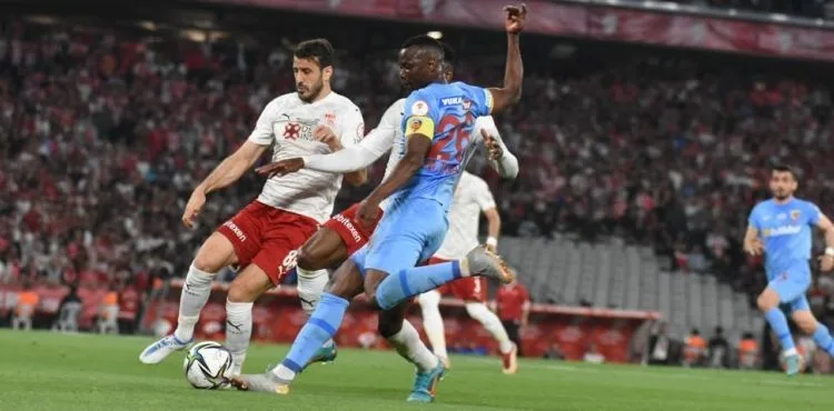 Kayserispor uzatmalarda yıkıldı