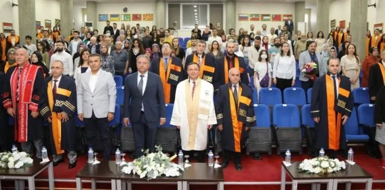 ERÜ Turizm Fakültesi 13. dönem mezunlarını verdi