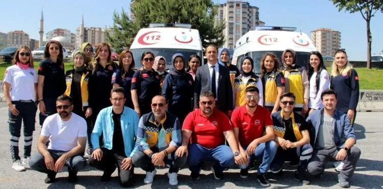 Kadın sağlık çalışanlarına ‘ambulans sürüş teknikleri eğitimi’ verildi